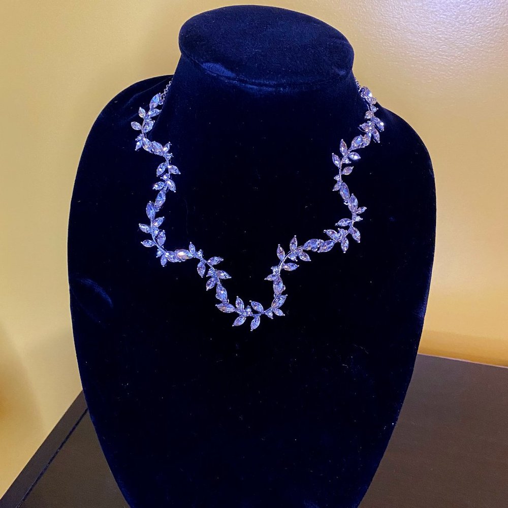 Traci Lynn - Divine Necklace
